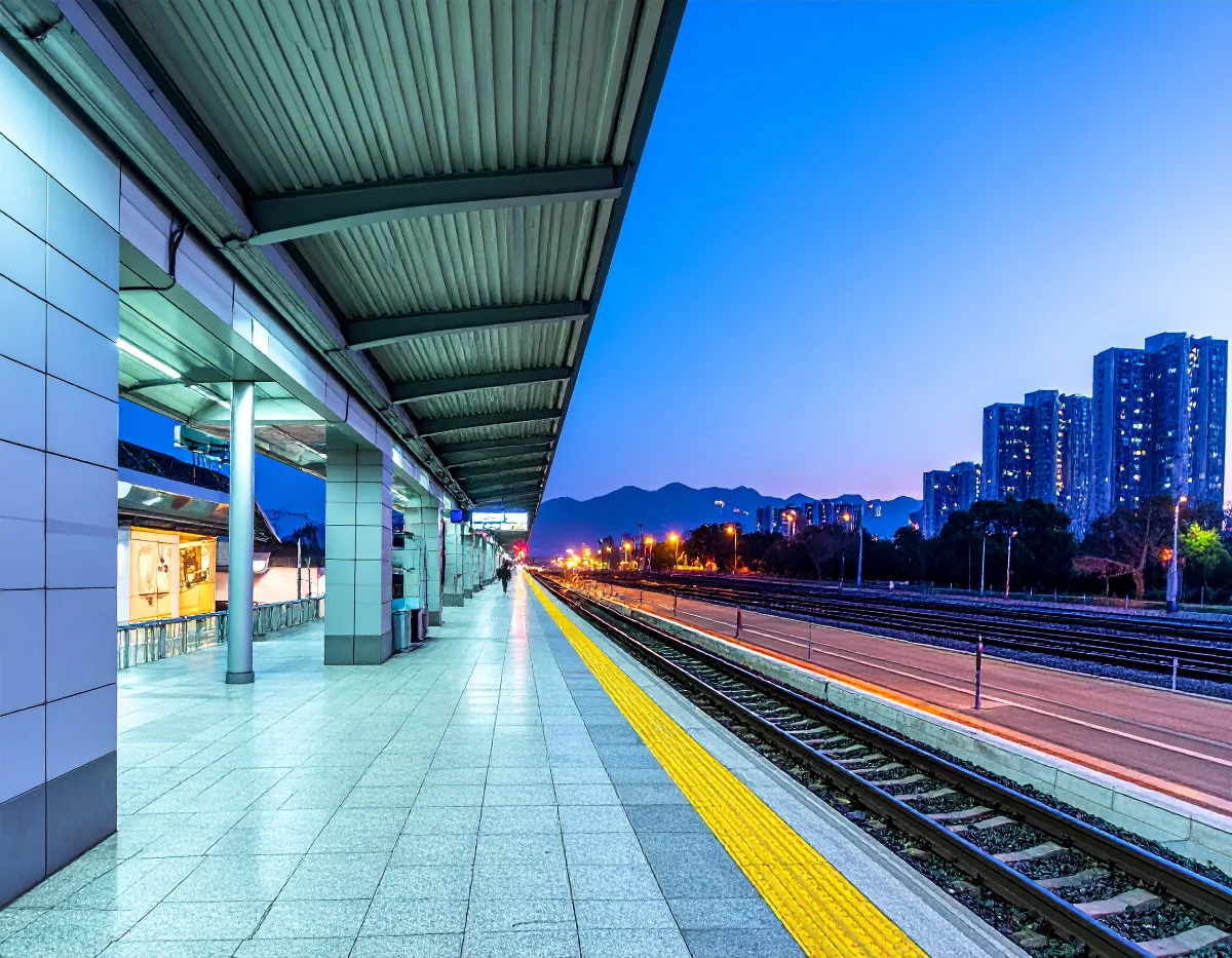 From the Bus to Freshening Up: What to Do Right After You Arrive