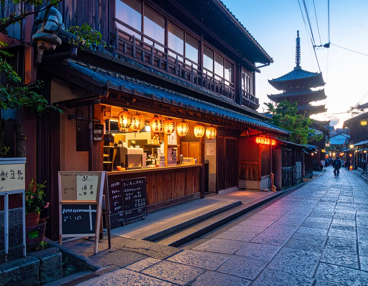 Kiyomizu-dera Before the Crowds: Gate Times and the Amulet Counter Schedule