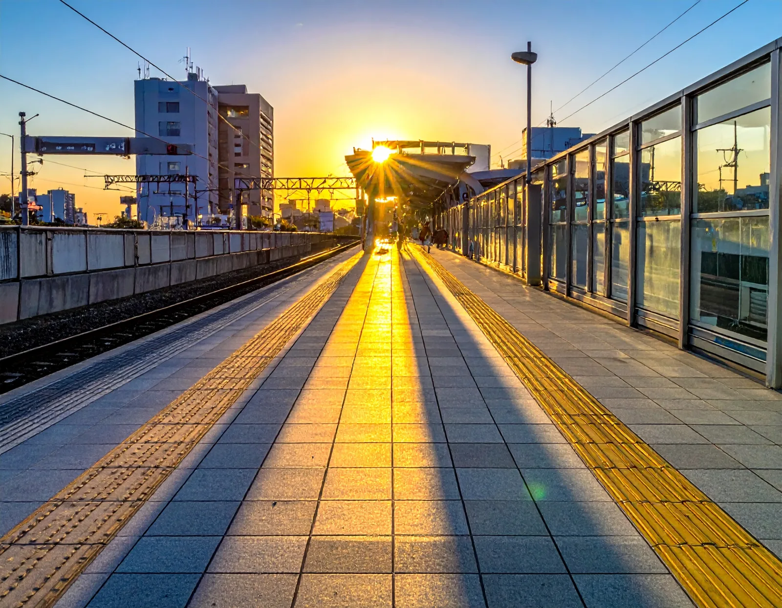 Coin Lockers in Tokyo for Early Arrivals: Dawn Guide
